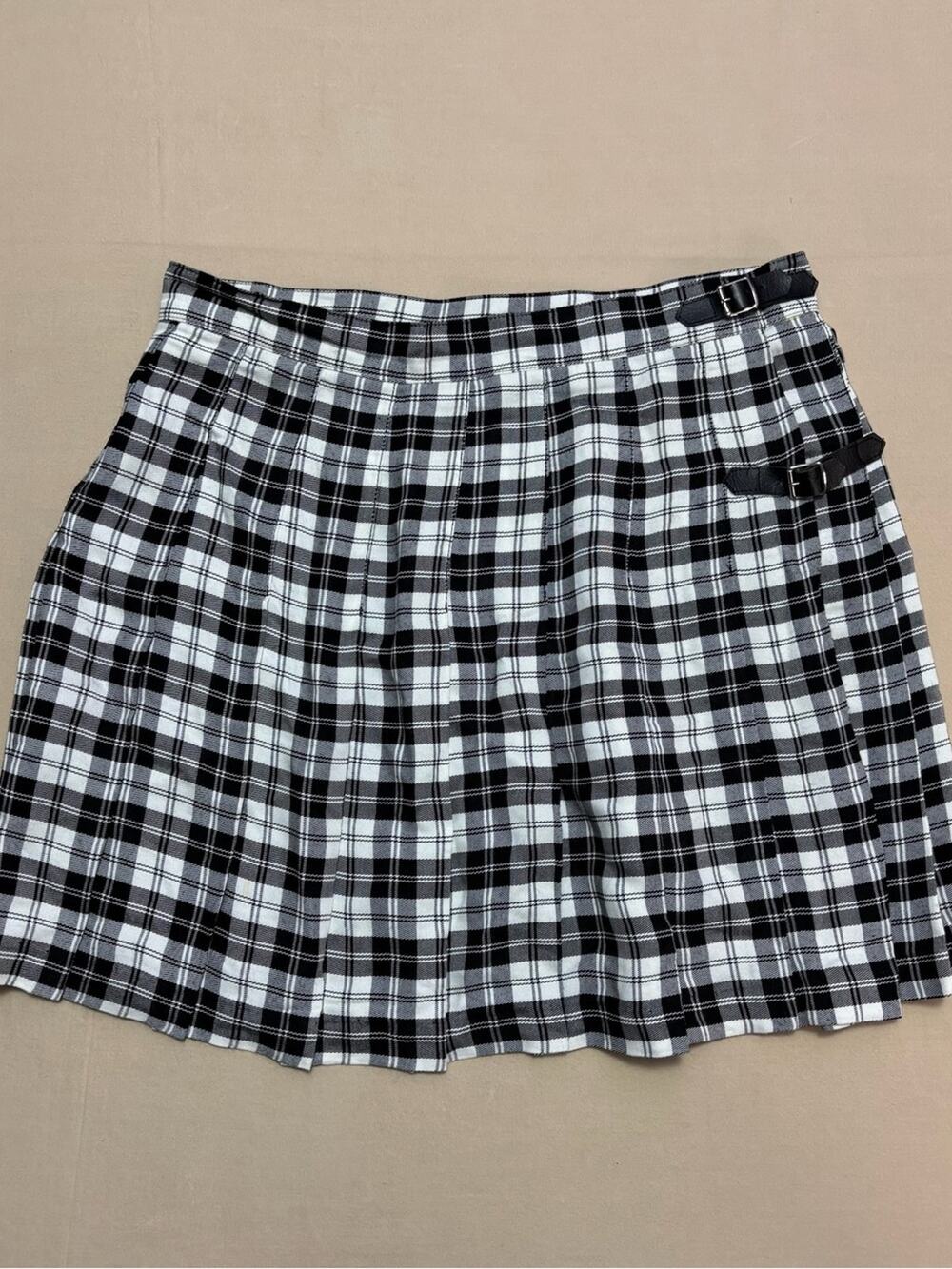 Star Cody Vintage Black & White Plaid Pleated Mini Skirt Buckle Detail Size 13